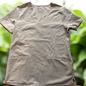 FIGS Technical Collection Scrub Top Womens Small Tan V Neck Nurse